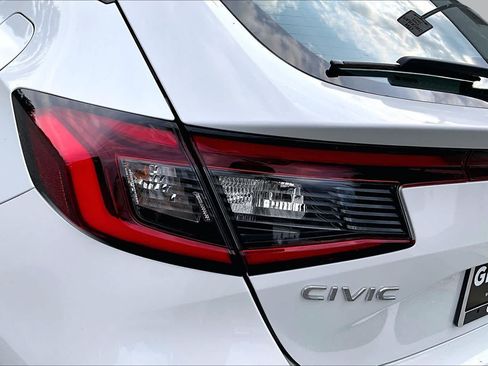 Used 2024 Honda Civic EX-L image 28