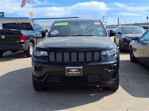 Used 2020 Jeep Grand Cherokee Altitude image 2