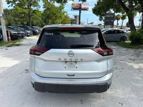 Used 2024 Nissan Rogue S FWD image 17
