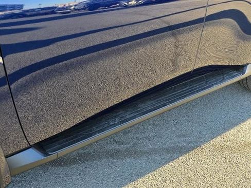 New 2025 Nissan Armada SL w/ Captain's Chari Seat Package image 20