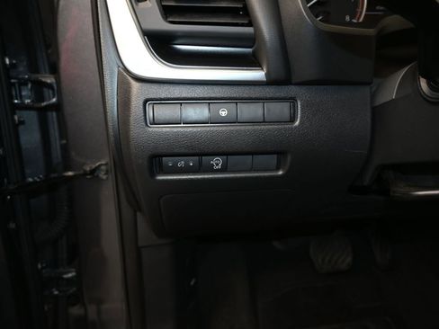 Used 2023 Nissan Rogue SV FWD image 12