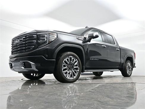 Used 2024 GMC Sierra 1500 Denali Ultimate image 11