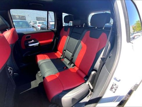 Certified 2023 Mercedes-Benz GLB 250 4MATIC image 17