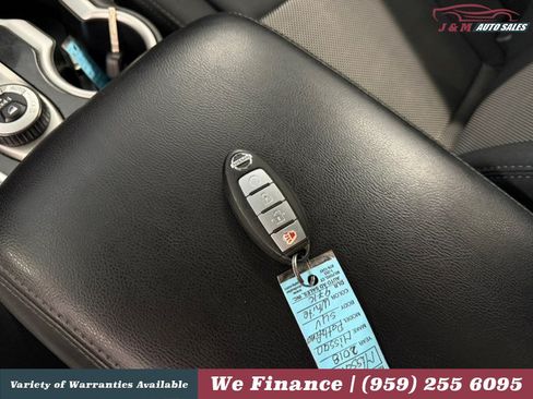 Used 2018 Nissan Pathfinder SV AWD/4WD image 37