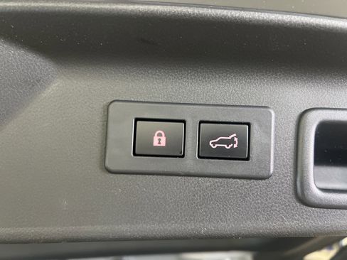 Used 2025 Subaru Forester Premium AWD/4WD image 19