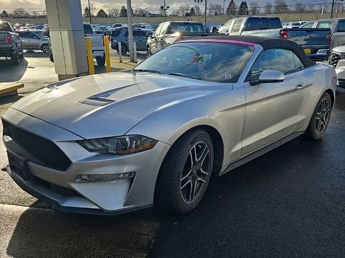 Used 2019 Ford Mustang Premium image 10
