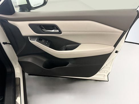 Used 2023 Nissan Rogue SL w/ SL Premium Package image 34