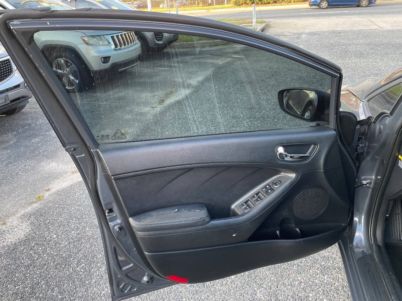 Used 2016 Kia Forte LX FWD image 12