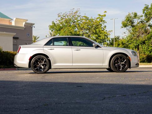 Used 2021 Chrysler 300 S image 8