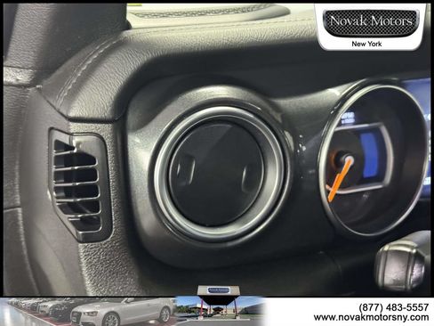 Used 2021 Jeep Wrangler Unlimited Sahara AWD/4WD image 20