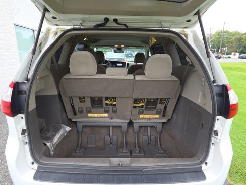 Used 2018 Toyota Sienna LE AWD/4WD image 6