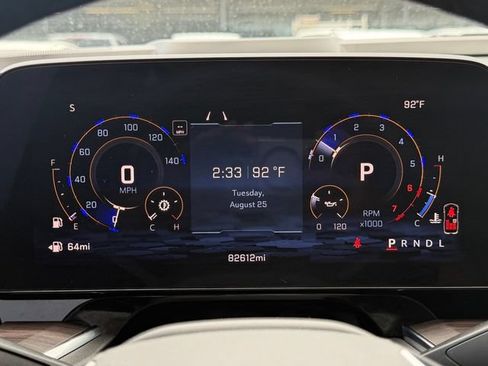 Used 2025 Chevrolet Suburban LT w/ Comfort Package RWD image 28