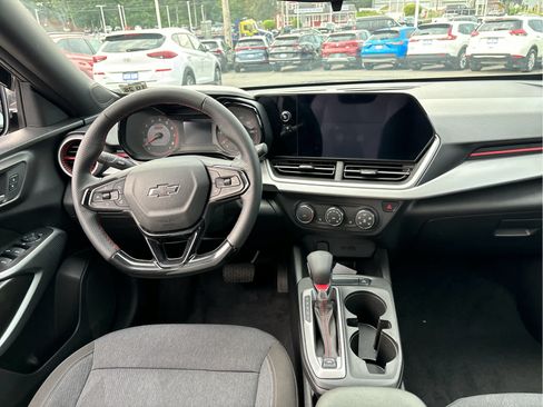 Certified 2024 Chevrolet Trax RS w/ Driver Confidence Package FWD image 21