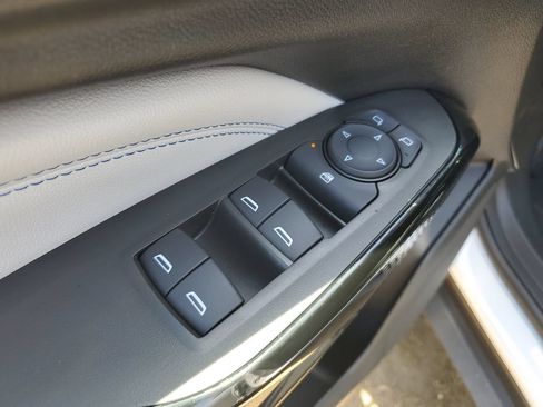 Used 2026 Chevrolet Trax LT FWD image 21