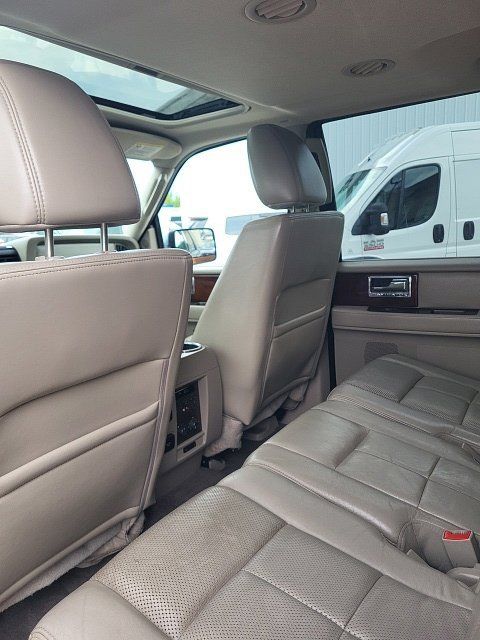 Used 2013 Lincoln Navigator 4WD w/ HD Trailer Tow Pkg image 12