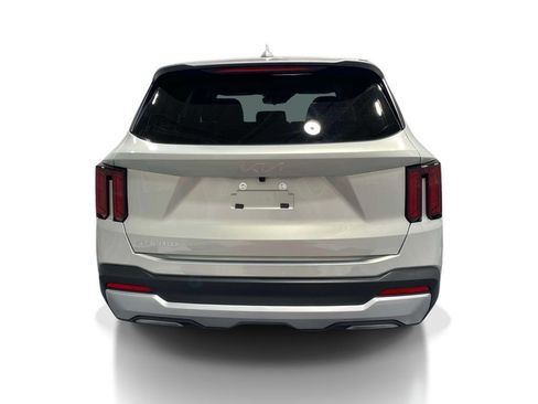 New 2026 Kia Sorento LX FWD image 3