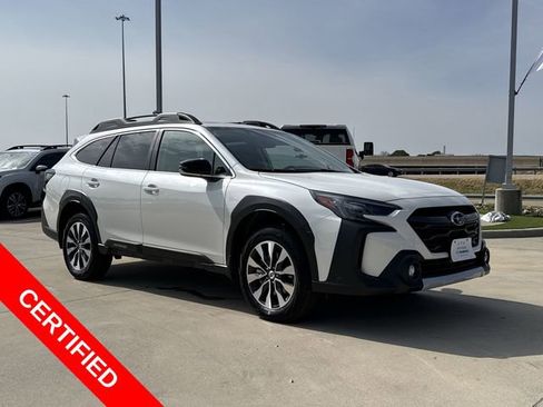 Used 2025 Subaru Outback Limited image 1