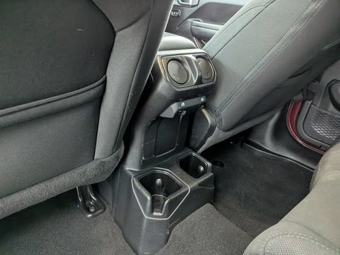 Used 2021 Jeep Wrangler Unlimited Sport AWD/4WD image 15