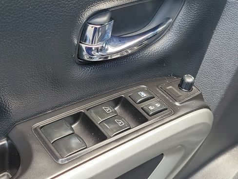 Used 2017 Nissan Titan PRO-4X w/ Pro-4x Convenience Package AWD/4WD image 27