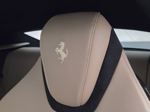 Used 2022 Ferrari Roma RWD image 32