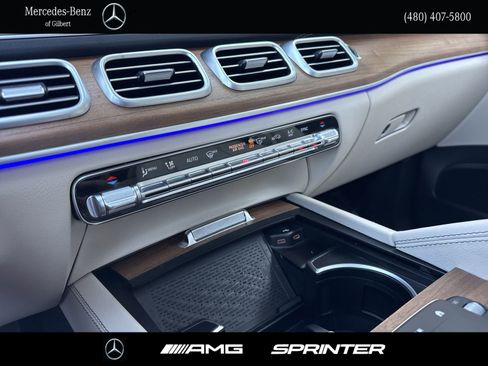 Used 2024 Mercedes-Benz GLS 450 4MATIC image 29