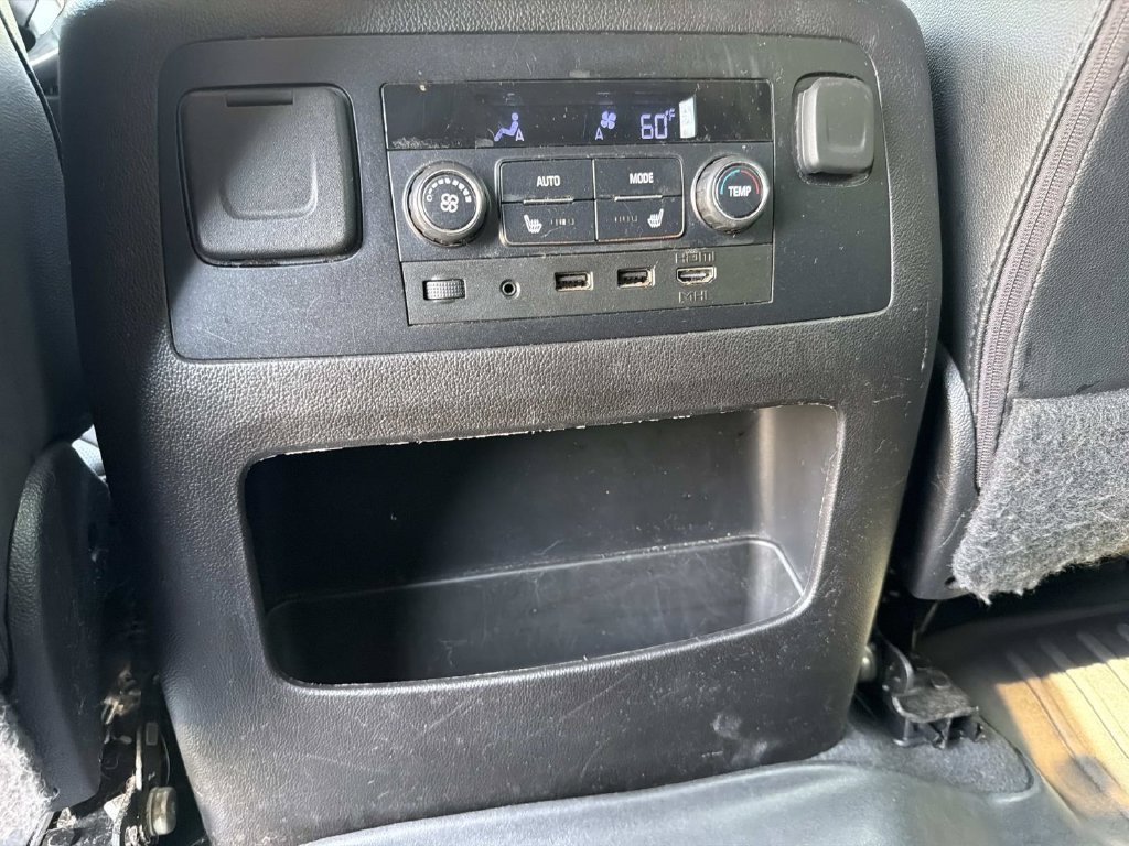 Used 2019 Chevrolet Suburban Premier RWD image 19
