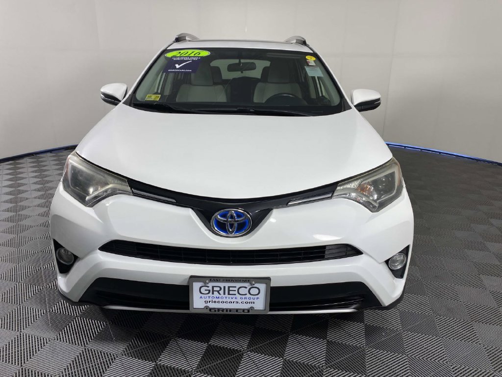 Used 2016 Toyota RAV4 XLE AWD/4WD image 3