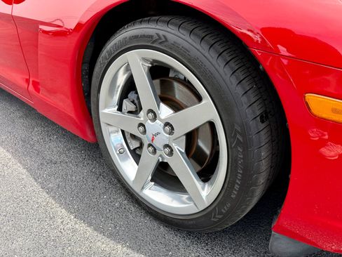Used 2005 Chevrolet Corvette Convertible w/ Preferred Equipment Group RWD image 22