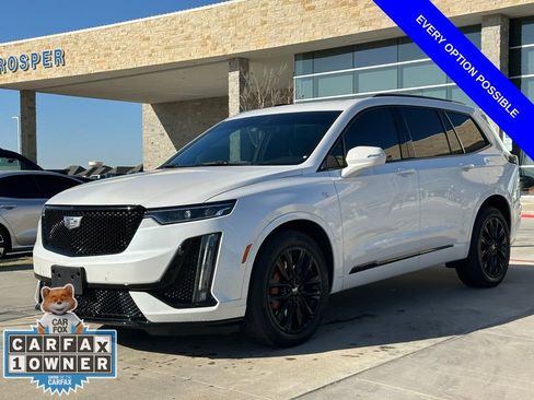 Used 2023 Cadillac XT6 Sport w/ LPO, ONYX Package image 9