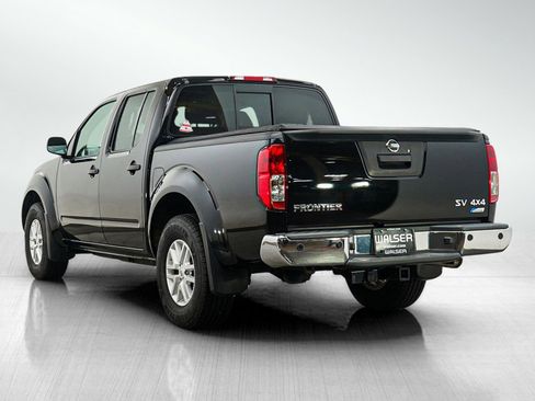 Used 2017 Nissan Frontier SV w/ SV Value Truck Package AWD/4WD image 3