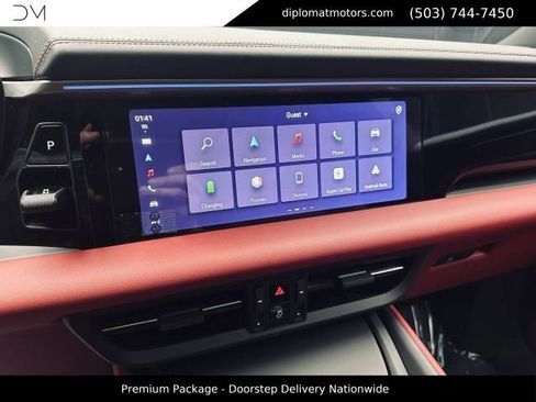 Used 2025 Porsche Macan 4 Electric w/ Premium Package AWD/4WD image 35