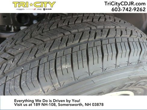 New 2025 Jeep Gladiator Sport image 26