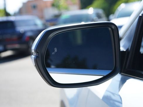 Used 2019 Honda CR-V Touring image 12
