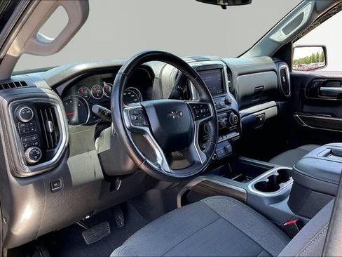 Used 2021 Chevrolet Silverado 1500 LT Trail Boss w/ Bed Protection Package AWD/4WD image 12