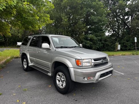 Used 2001 Toyota 4Runner Limited image 4