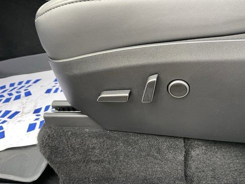 Used 2023 Tesla Model Y Long Range image 17