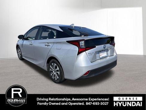 Used 2019 Toyota Prius XLE w/ Carpet Mat Package AWD/4WD image 6