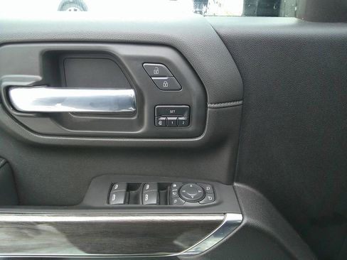 Used 2023 Chevrolet Silverado 3500 LTZ w/ LTZ Convenience Package image 20