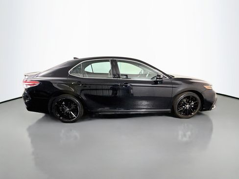 Used 2023 Toyota Camry XSE FWD image 11