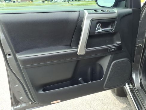 Used 2016 Toyota 4Runner Limited AWD/4WD image 20