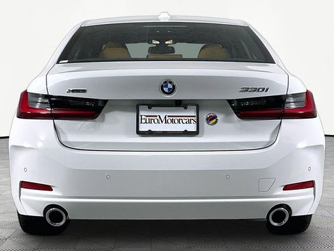 Used 2023 BMW 330i xDrive Sedan w/ Premium Package AWD/4WD image 6