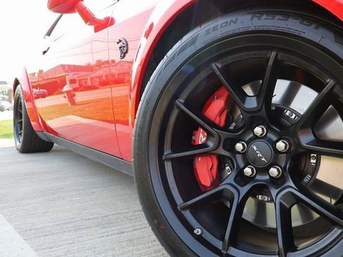 Used 2022 Dodge Challenger SRT Hellcat Redeye image 2