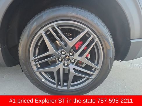 Used 2026 Ford Explorer ST w/ Sun And Sound Package AWD/4WD image 10