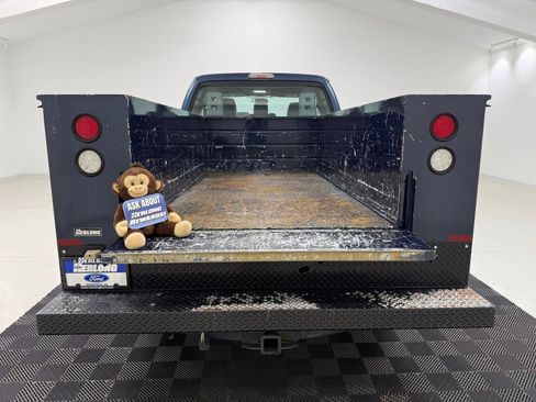 Used 2016 Ford F250 XL w/ Power Equipment Group RWD image 8