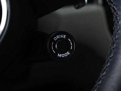 Certified 2024 Porsche Macan S image 25