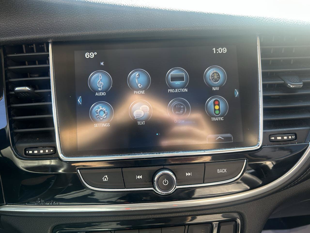 Used 2019 Buick Encore Essence w/ Experience Buick Package AWD/4WD image 22