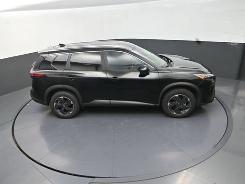 Used 2024 Nissan Rogue SV AWD/4WD image 30