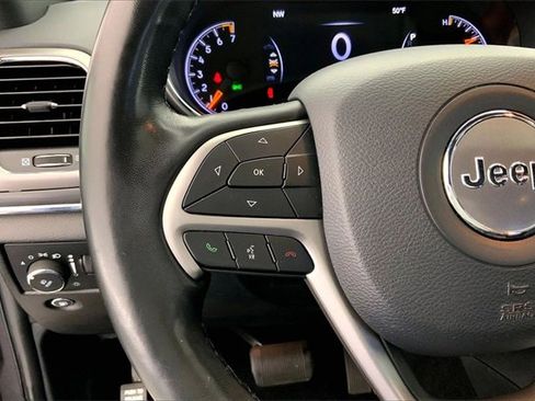 Used 2020 Jeep Grand Cherokee Limited image 18