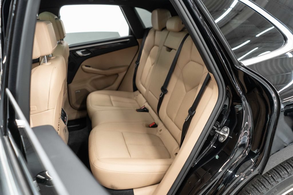 Used 2023 Porsche Macan S AWD/4WD image 13