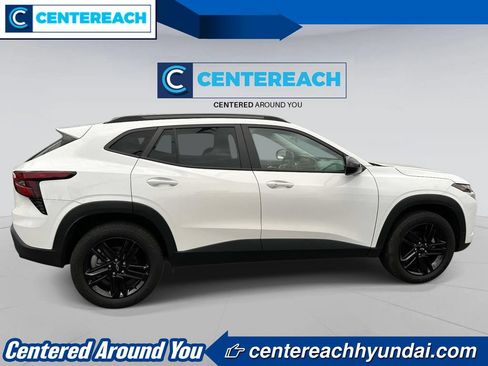 Used 2024 Chevrolet Trax ACTIV w/ Driver Confidence Package FWD image 4